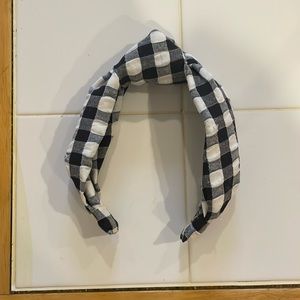 Black and white knot headband